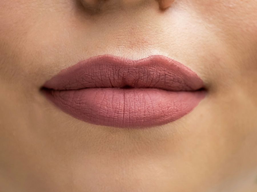 Labios naturales e hidratados